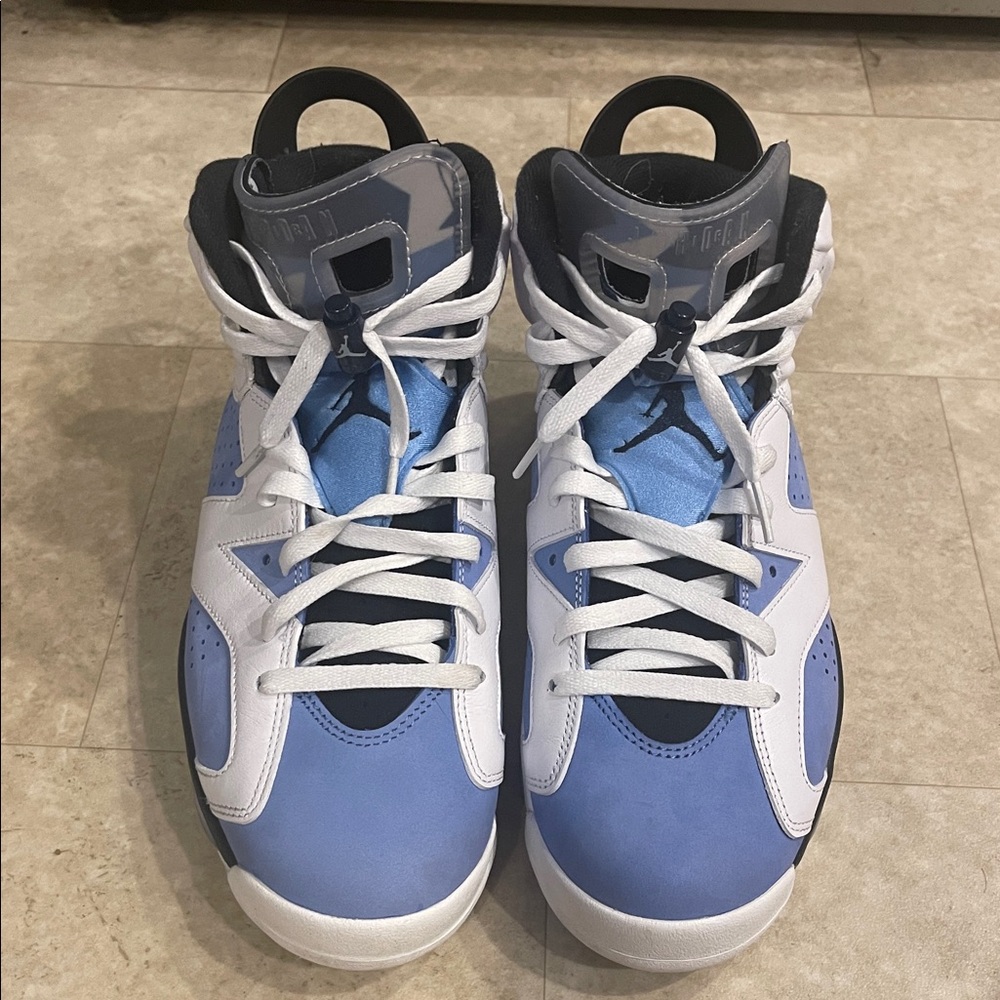 Jordan 6 UNC